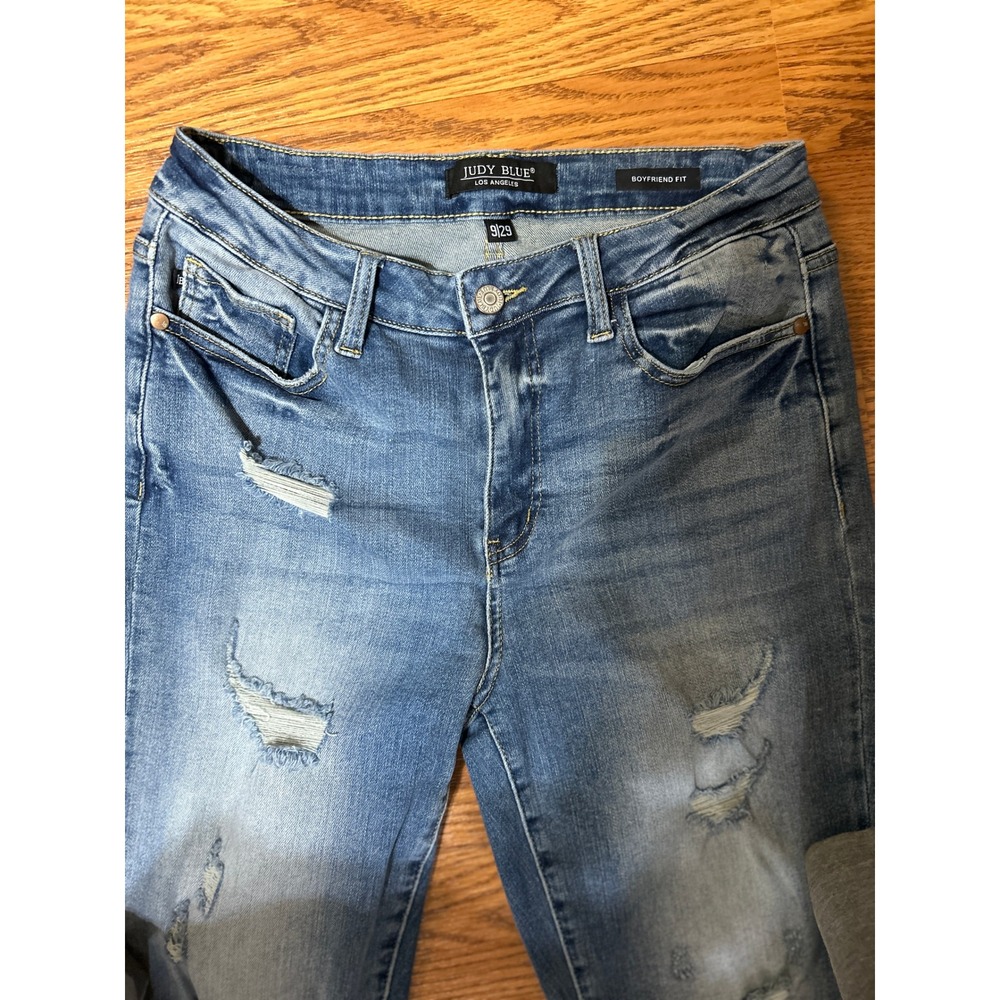 Judy Blue Distressed Boyfriend Jeans Medium Wash Size 9/29 JB88404 LT - Picture 5 of 8